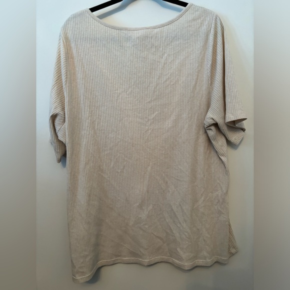 Beige T–shirt - Picture 2 of 2